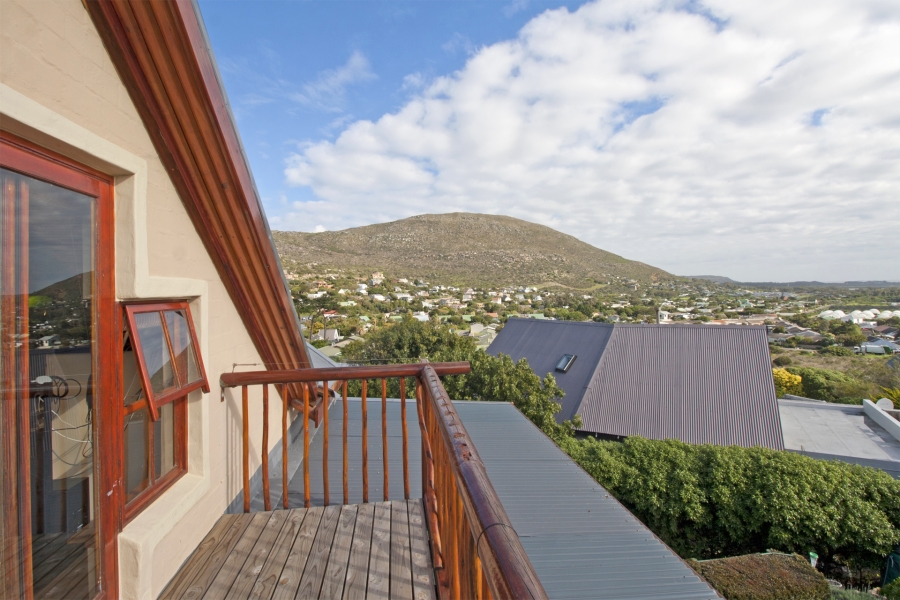 4 Bedroom Property for Sale in Capri Western Cape